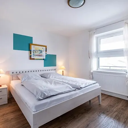 Haus Ankerplatz 3 5 アパート *